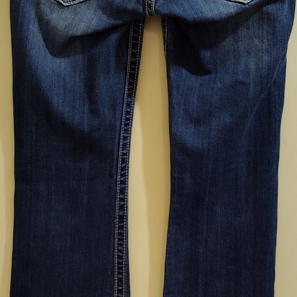 Miss Me Embroidered Designed Flap Back Pockets Bootcut Size 28 Style JP5705BV - Picture 4 of 8